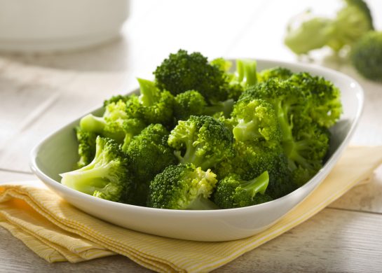 Zdravstveni benefiti brokolija, šta ne jesti pre leta avionom
