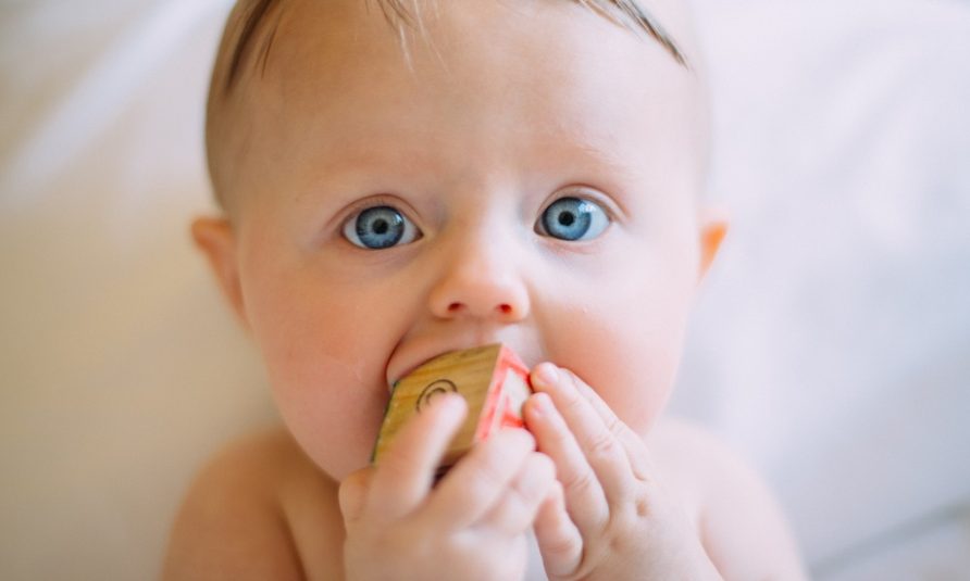 Bebi izabrati ime je težak posao za roditelje