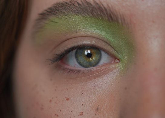 šminka za zelene oči, znakovi bolesti na licu