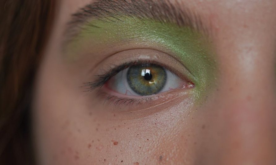 šminka za zelene oči, znakovi bolesti na licu