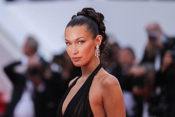 bella hadid, coach hobo torba