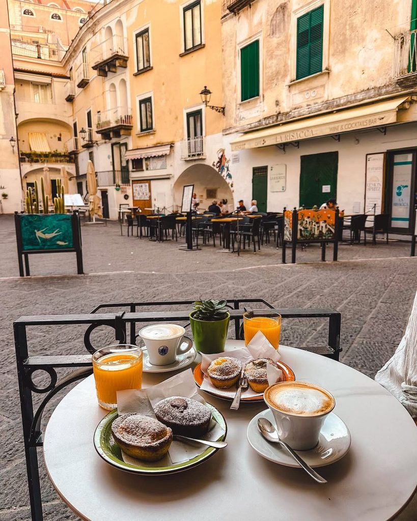amalfi obala vodic 2025 Atrani pasticciotto