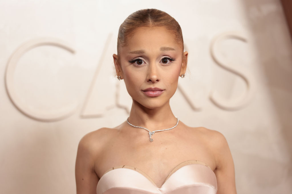 ariana grande turneja 2026