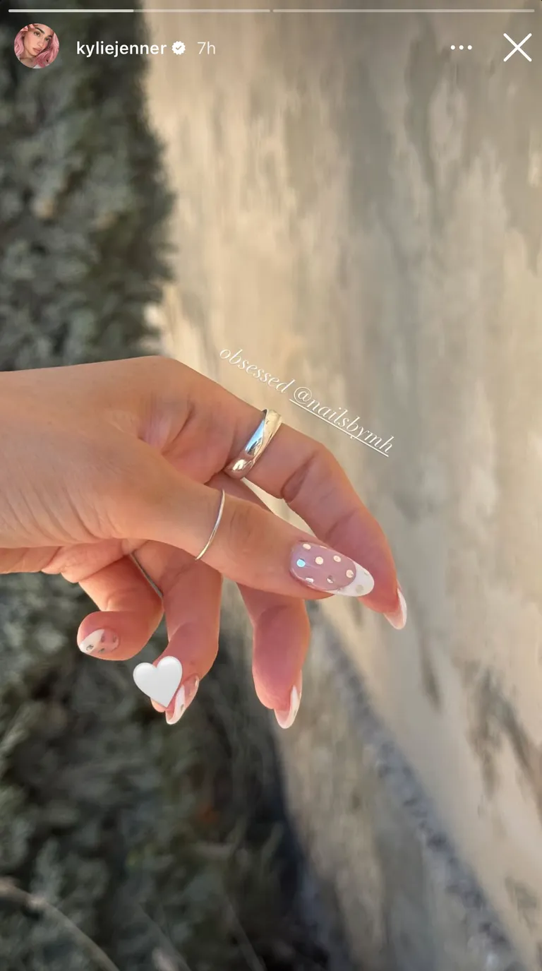 Kylie Jenner, francuski manikir