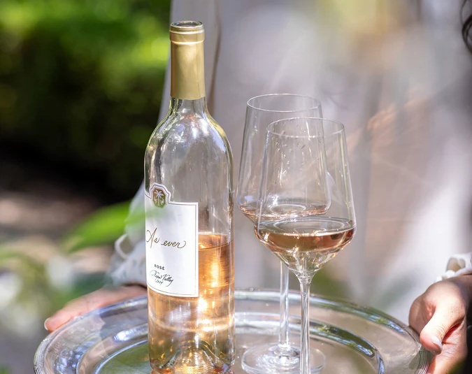 meghan markle, vino as ever rose