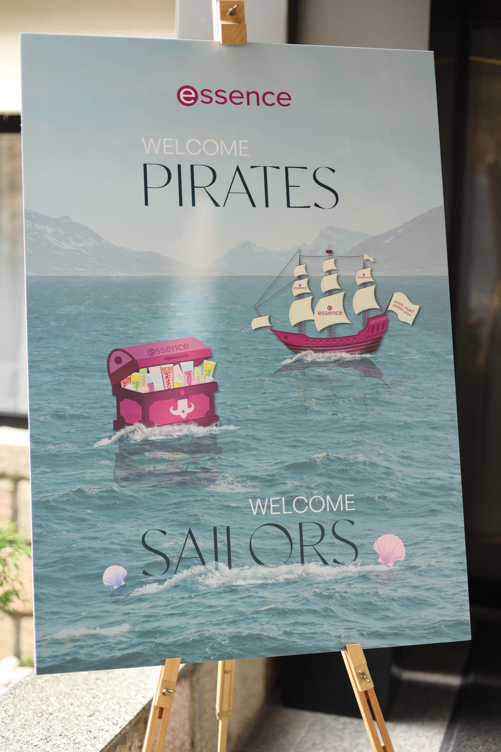 essence i Catrice lov na bisere na Ohridu