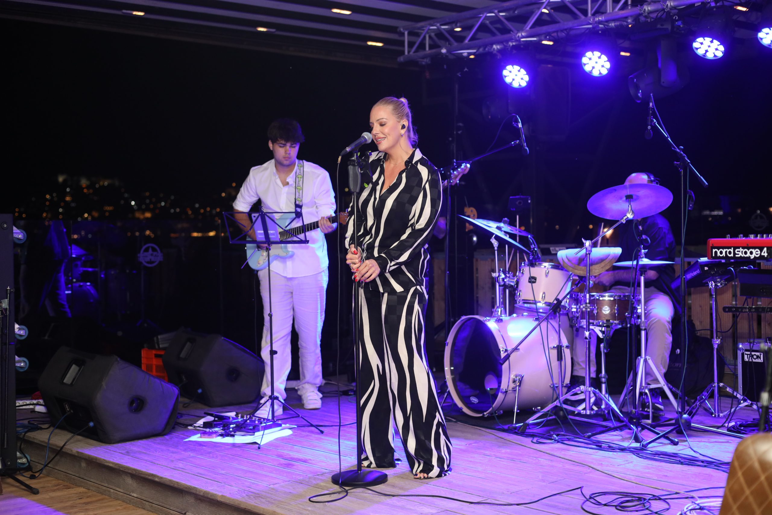 essence i Catrice lov na bisere na Ohridu