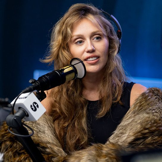 Miley Cyrus, novi singl Secrets