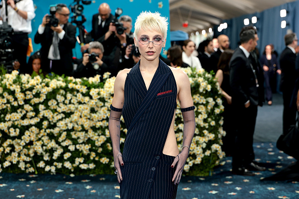 Emma Chamberlain, eBay garderober